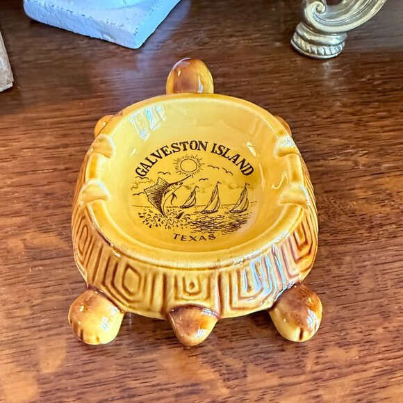 Vintage Galveston Texas Turtle ashtray - Picture 5 of 14